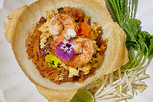 ผัดไทยกุ้งสด