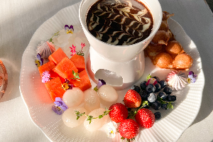 Premium Chocolate Fondue