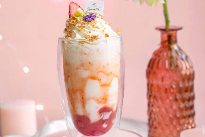 Strawberry Jelly Milkshake