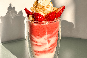 Cloud Strawberry & Yogurt Smoothie