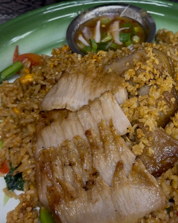 L.5 Fried Rice w Grilled Pork Neck ข.ผัดคอ