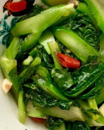 A.8 Stir-fried Chinese Kale w in thai Style คะน้าแดง