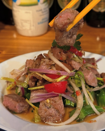S.9 Thai Grilled Beef Salad ยำเนื้อ