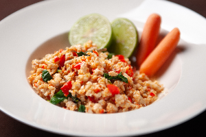 ไก่ผัดกะเพรา (Stir-Fried Minced Chicken with Holy Basil)