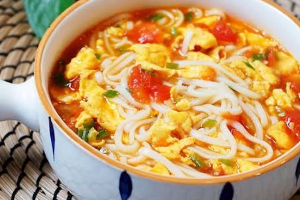 009:บะหมี่ไข่มะเขือเทศสูตรเด็ด(เส้นราเม็ง)