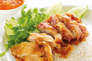 ข้าวมันไก่ทอด