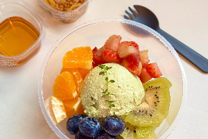 (E03) กรีกโยเกิร์ตมัทฉะ (Size S)