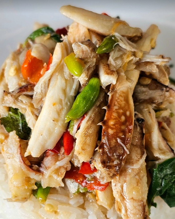 ผัดกะเพราปู  (กับข้าว)