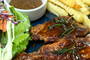 สเต็กอกไก่ซอสพริกไทยดำโฮมเมด