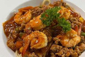 สปาเก็ตตี้ซอสมะเขือเทศกุ้ง
