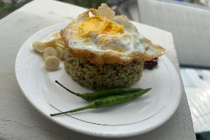 ข้าวคลุกใบชา / လက်ဖက်ထမင်း