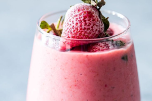 Strawberry Shake(frozen fruit)-สตอเบอร์รี่ปั่น