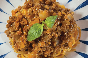 Spaghetti Sauce with Wagyu Ground Beef – East Meets West