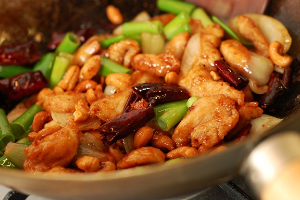 Fried chicken with cashew nut-ไก่ผัดเม็ดมะม่วง
