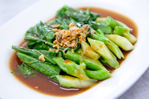 Fried kale with oyster sauce-คะน้าผัดน้ำมันหอย