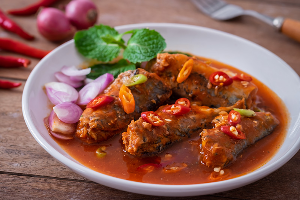 Spicy canned fish salad-ยำปลากระป๋อง