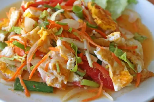 ยำไข่ดาว