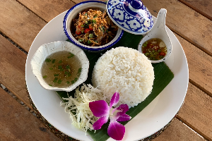 ข้าว/หมูผัดกะปิ (Rice /Stir-fried Pork with Shrimp Paste)