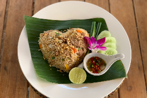 ข้าวผัดหมู (Fried Rice with Pork)