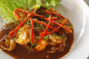 ผัดฉู่ฉี่กุ้ง