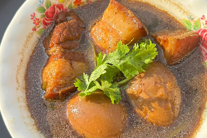 ไข่พะโล้สามชั้นเด้งดึ๋ง