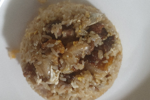 ข้าวผัดหมูกรอบ