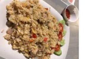 ข้าวผัดหมู (จานใหญ่)