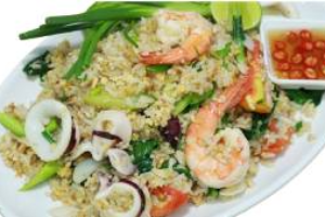 ข้าวผัดทะเล (จานใหญ่)