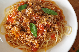สปาเก็ตตี้ซอสมะเขือเทศหมูสับ