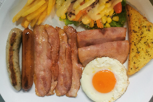 เบรกฟัสท์