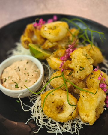 CALAMARI / ปลาหมึกชุบแป้งทอด