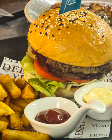 AUSTRALIAN BEEF BURGER / เบอร์เกอร์เนื้อวัวออสเตรเลีย