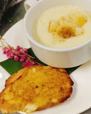 TRUFFLE MUSHROOM SOUP / ซุปเห็ดทรัฟเฟิล