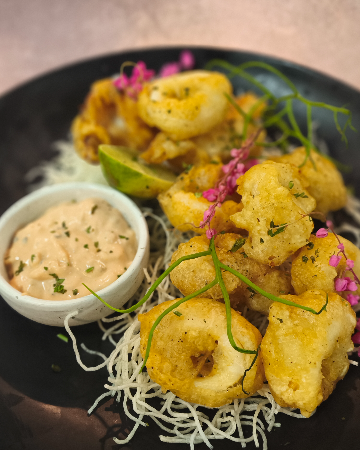 PLA MEUK CHUP PANG TOD / ปลาหมึกชุบแป้งทอด