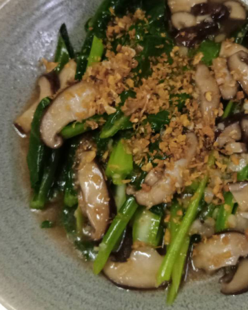 KANAH PAD NUMMUN HOI / คะน้าผัดน้ำมันหอย