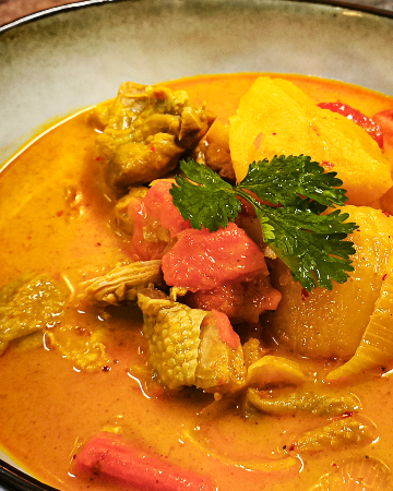 GAENG KAREE GAI / แกงกะหรี่ไก่