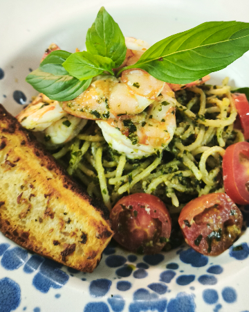 PRAWN PESTO PASTA / สปาเก็ตตี้ ซอสกุ้งใบโหระพา