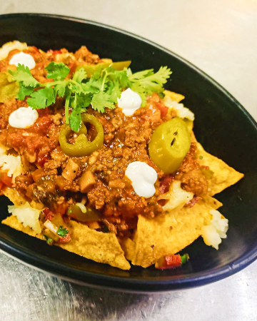 MEXICAN BEEF NACHOS / นาโชเนื้อสไตล์แม็กซิกัน