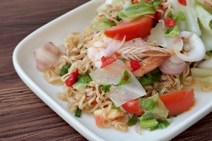 ยำมาม่า