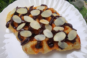  ครอฟเฟิล ช็อกโกแลตอัลมอน (50g.)