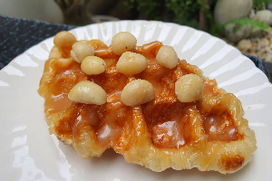  ครอฟเฟิล คาราเมลแมคคาเดเมีย