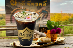 โอเลี้ยง (Iced Black Coffee) 