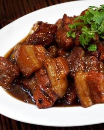SOUTHERN BRAISED PORK BELLY (MOO HONG) / หมูฮ้องตำรับเมืองใต้