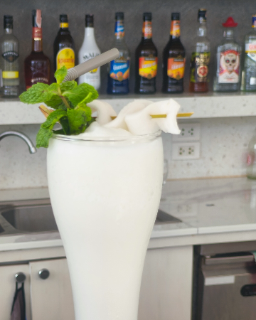 COCONUT / มะพร้าวปั่น