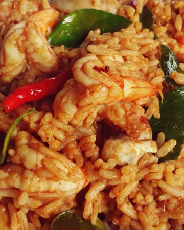 ข้าวผัดต้มยำทะเล