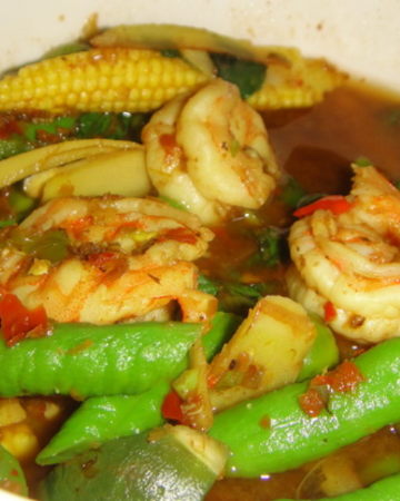 แกงป่ากุ้ง (กับข้าว)