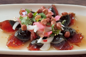 ยำไข่เยี่ยวม้า