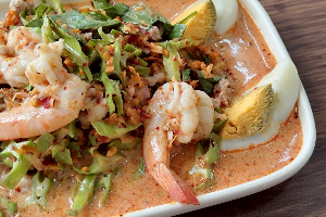 ยำถั่วพลูกุ้งสด