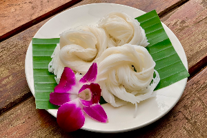 ขนมจีน (Thai Rice Noodles)