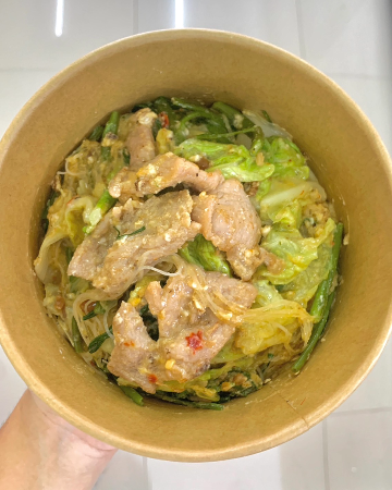 สุกี้แห้งหมูนุ่ม